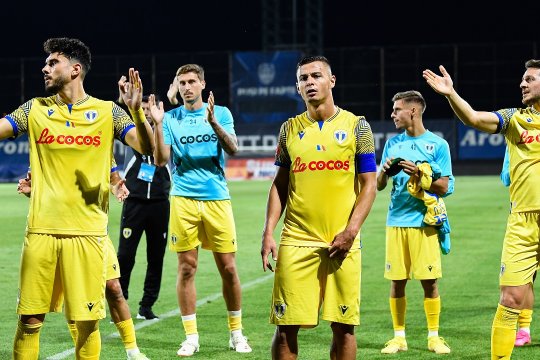 EXCLUSIV | Cum se simt fotbaliștii Petrolului după înfrângerea controversată cu CFR. Dezvăluiri din vestiar