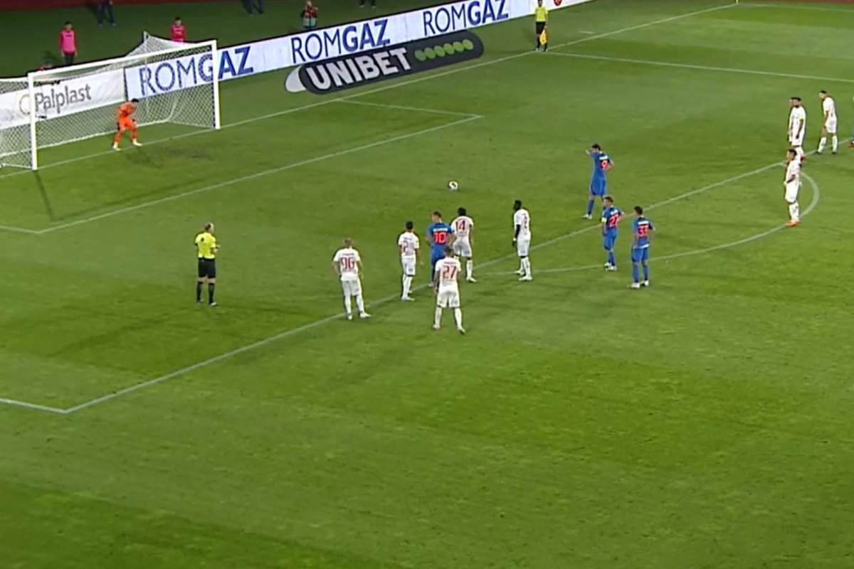 Flueran a dictat al doilea penalty consecutiv pentru FCSB