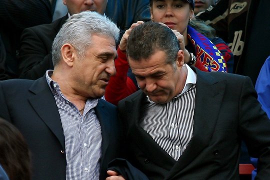 Ioan Becali l-a sunat pe Mourinho, după ce portughezul i-a pronunțat numele. Trei români urmăriți de antrenorul Romei