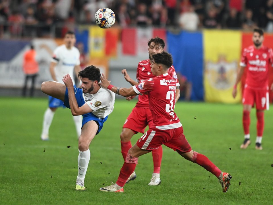 Jucătprii lui Dinamo nu au avut nicio șansă cu Farul