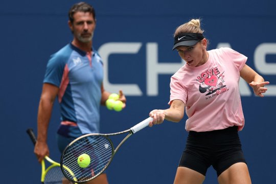 EXCLUSIV | Simona are o misiune aproape imposibilă la TAS! De ce a uitat Halep să menționeze Keto MCT. Ipoteză incredibilă în cazul colaborării dintre Mouratoglou și jucătoarea noastră