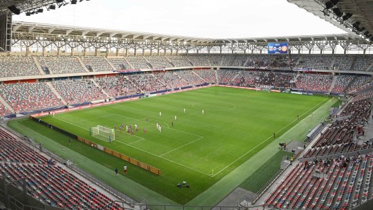 FOTO EXCLUSIV | Risc maxim! Ultrașii dinamoviști au intrat în Ghencea, la Steaua - U Cluj. Cum au fost surprinși