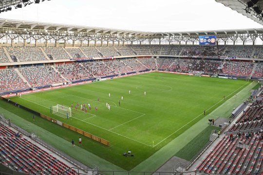 FOTO EXCLUSIV | Risc maxim! Ultrașii dinamoviști au intrat în Ghencea, la Steaua - U Cluj. Cum au fost surprinși