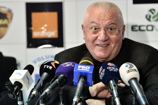 Dumitru Dragomir a pus succesul unui antrenor din Superligă pe seama unui singur aspect: ”De vreo doi-trei ani nu mai bea”