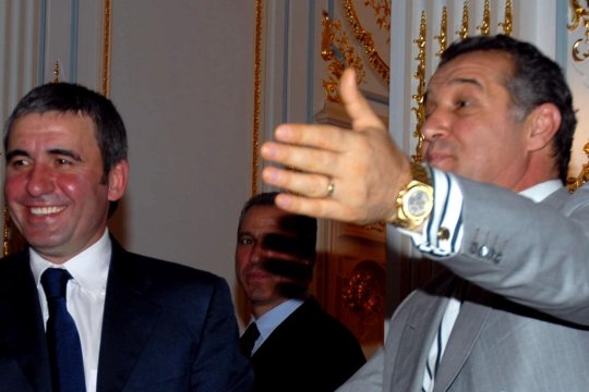 Ce s-a întâmplat când Gigi Becali a intrat peste Hagi în vestiarul FCSB. Discuția, dezvăluită după 17 ani