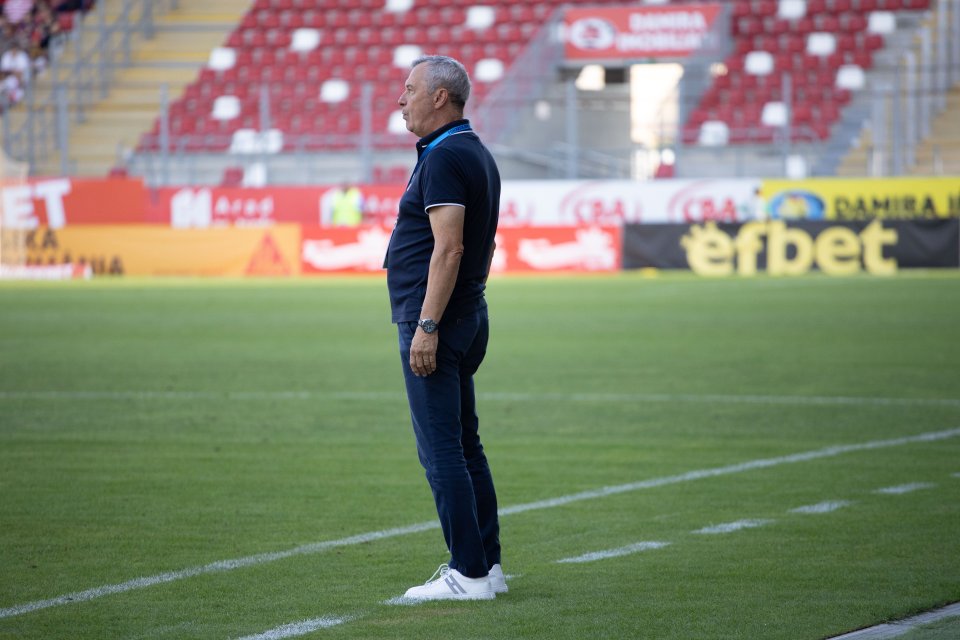 Mircea Rednic, antrenorul echipei UTA Arad, care a câștigat în trecut titluri cu Dinamo și Rapid