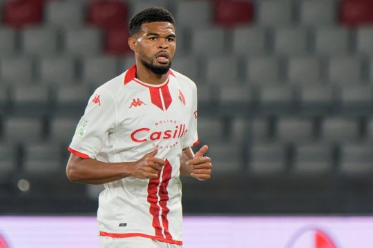Italienii, impresionați de Malcom Edjouma: ”Va avea un rol important!” Ce au observat jurnaliștii la fostul mijlocaș al FCSB
