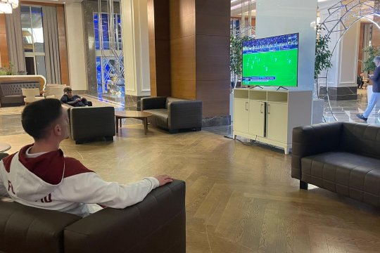 Cum se relaxează jucătorii Rapidului în Antalya. Au urmărit show-ul făcut de un atacant legendar