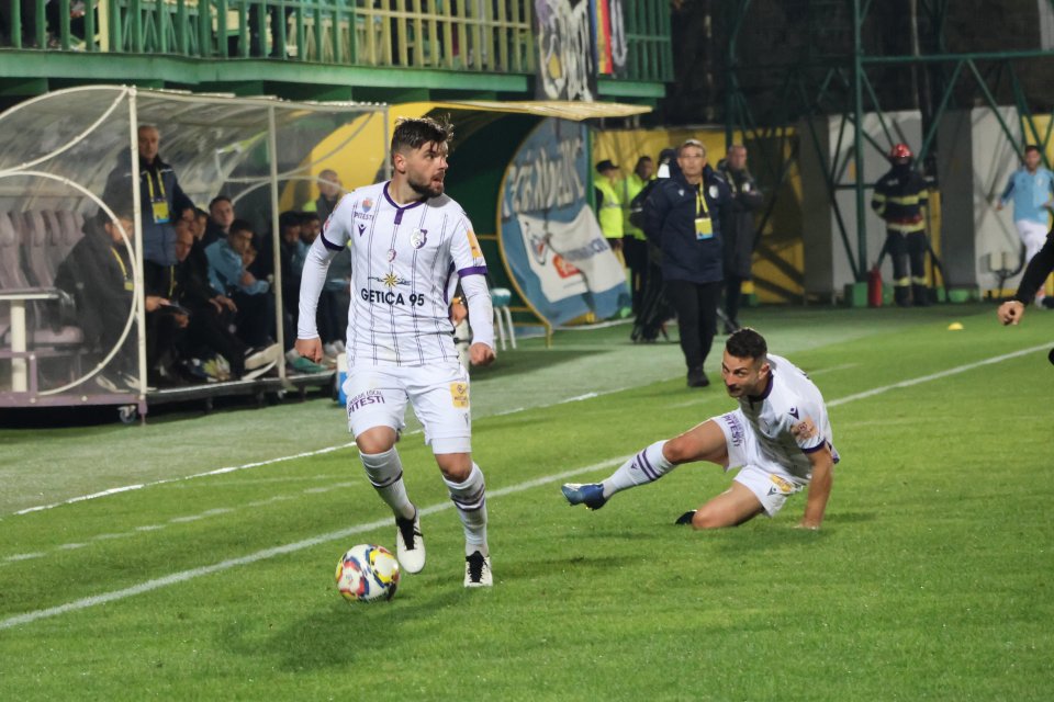 Sponsorul principal al echipei FC Argeș, Viorel Tudose, anunță că se vor face transferuri bune la ”trupa din Trivale”.