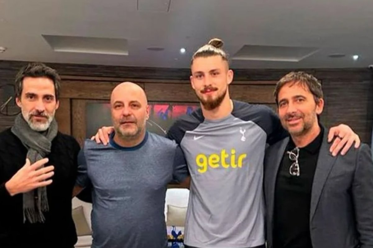 Radu Drăgușin, la Londra, alături de Florin Manea