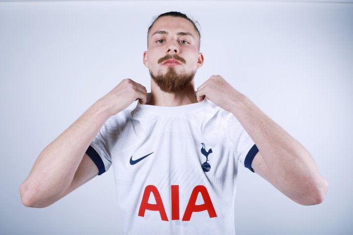 Radu Drăgușin, noul jucător al celor de la Tottenham