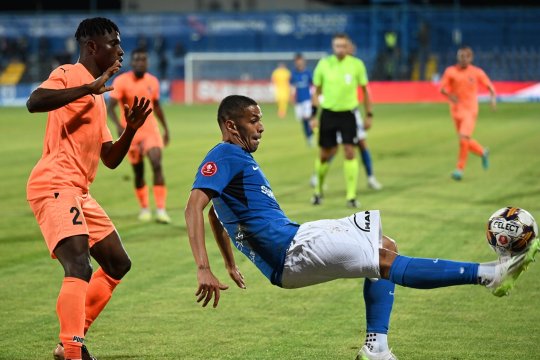 E gata: fotbalistul care "a driblat cum făcea Lăcătuș pe vremuri" s-a înțeles cu FCSB