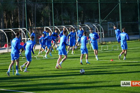 Disciplină de fier în cantonamentul Craiovei. Juveții nu pot petrece de ziua lui Screciu: "Doar să ciocnim"