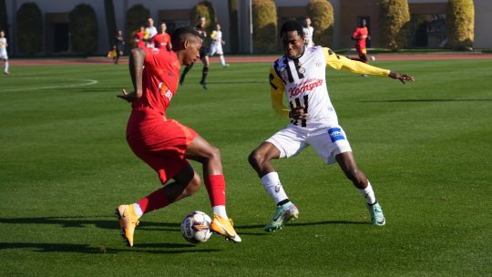 Magic Luis & stânca Baba | Cum s-au descurcat Luis Phelipe și Baba Alhassan la primul meci în tricoul FCSB-ului