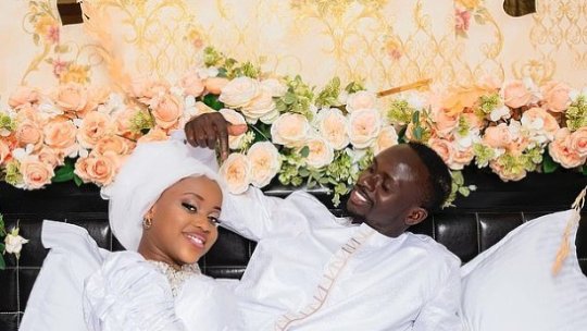 Soția lui Mane a rupt tăcerea, după ce s-a căsătorit cu fotbalistul cu 13 ani mai mare decât ea, cu care era într-o relație de când era minoră