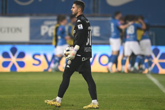 Portarul care ar accepta să fie înlocuitorul lui Horațiu Moldovan la Rapid: "Cu siguranţă cea mai frumoasă galerie din ţară"