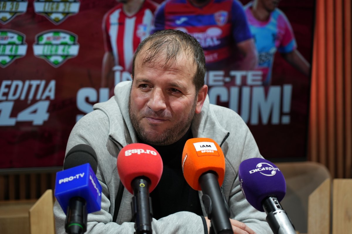 Rafael Van der Vaart s-a simțit bine la minifotbal