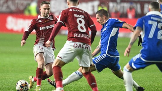 Rapid - FCU Craiova 1948, ACUM, pe iAMsport.ro. Albu reușește un gol de senzație. Execuție în vinclu, fără șanse pentru Moldovan