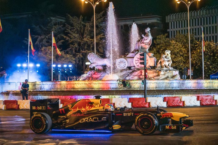 Red Bull a transformat centrul Madridului într-un circuit de Formula 1 anul trecut cu ocazia unui eveniment de promovare