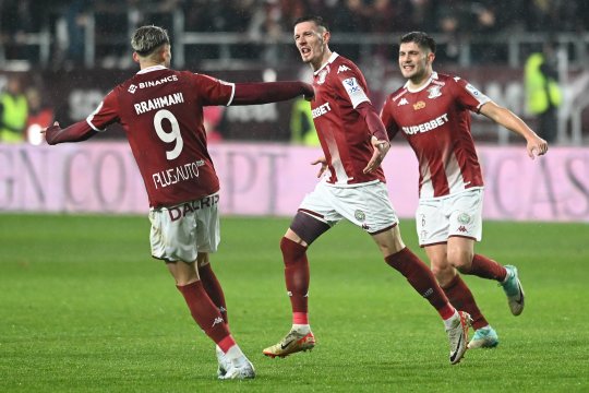 Krasniqi le dă emoții suporterilor rapidiști chiar la debut! Motivul pentru care atacantul a fost schimbat la pauză, deși marcase