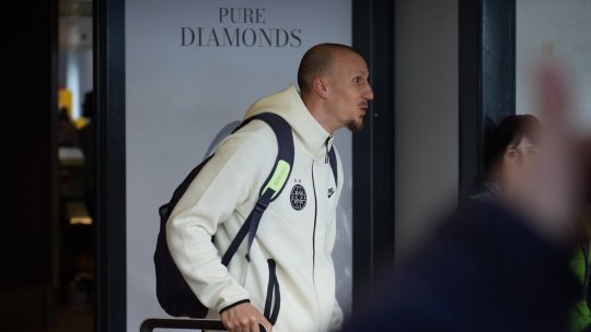 FCSB s-a întors în țară în preziua meciului cu UTA. Cum și-a făcut apariția soția lui Florinel Coman