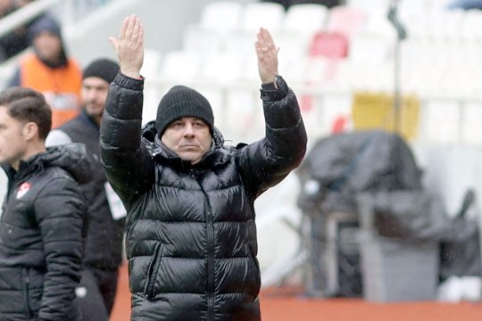 Marius Șumudică, momente tensionate în Turcia! Ce a pățit la conferința de presă după ce a fost la un pas de bătaie cu antrenorul advers