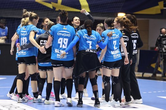 Victorie clară pentru CSM București în Liga Campionilor, 35-26 cu IK Savehof