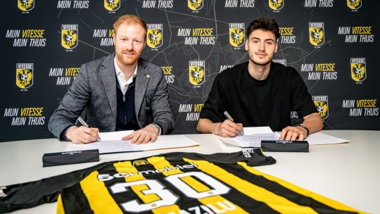 Oficial I Adrian Mazilu a fost împrumutat de Brighton în prima ligă din Olanda