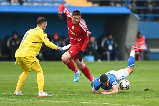 Jucătorul dorit de Rapid și Dinamo a fost ”furat” de o rivală din Superliga