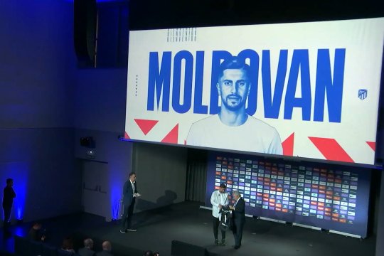 Horațiu Moldovan, prezentat spectaculos de Atletico Madrid! Ce a spus despre concurența cu Oblak, la prima conferință de presă în Spania: ”O onoare”