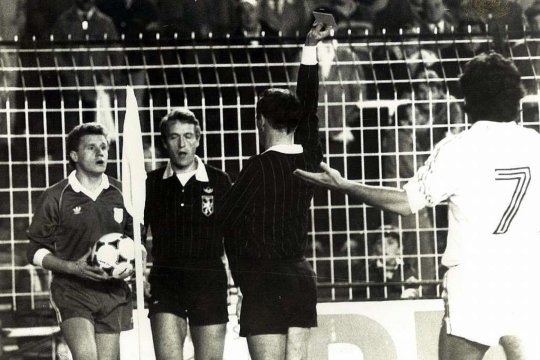 Damir Desnica, fotbalistul surdo-mut care a fost eliminat pentru... proteste! Povestea succesului celor de la Real Madrid din Cupa UEFA