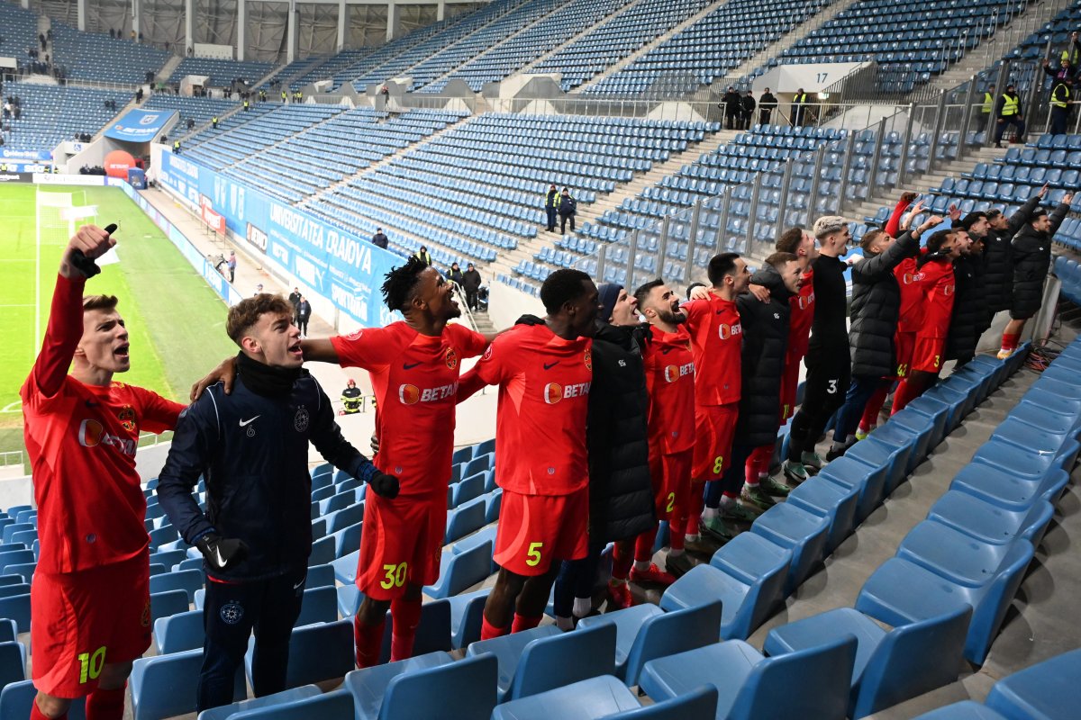Jucătorii lui FCSB au sărbătorit victoria din Bănie