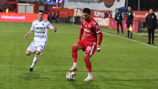 Aflat pe "lista neagră" la Dinamo, Lamine Ghezali este dorit de o echipă legendară din Spania