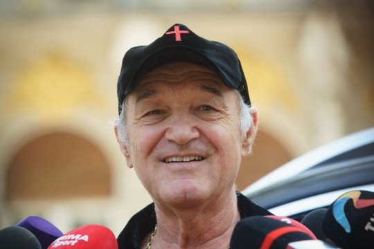 Gigi Becali râde de transferurile realizate de Dan Șucu la Rapid: ”A mai vrut să se păcălească și a treia oară”