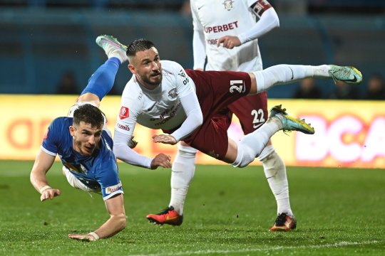 Dragoș Grigore nu mai joacă la Rapid, dar a uimit la reunirea echipei. Ce bolid a condus veteranul din defensiva giuleștenilor