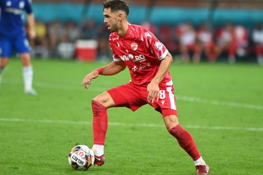 Gorka Larrucea, la mare căutare după despărțirea de Dinamo. Un club care scria istorie în Spania îl vrea pe mijlocaș
