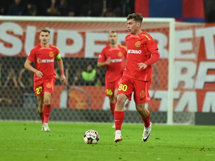 Eduard Radaslavescu (foto dreapta), jucătorul celor de la FCSB.