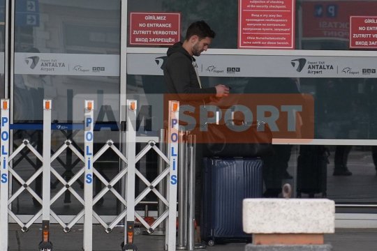 SUPER EXCLUSIVITATE Primele imagini cu Djokovic în cantonamentul Rapidului. Ce le-a spus mijlocașul croat reporterilor iAMsport