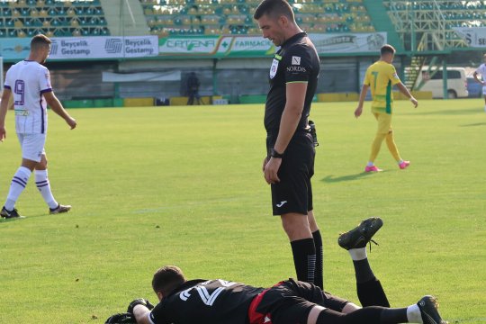 O echipă este aproape să rămână fără jucători! Fotbaliștii sunt neplătiți cu lunile: ”Conducerea ne-a reproșat că vrem să plecăm... am petrecut sărbătorile fără să primim vreun ban!”
