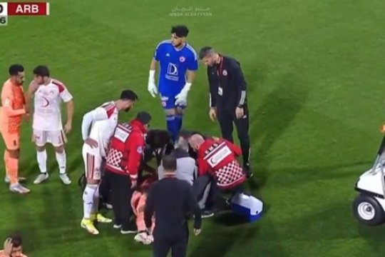 Fostul coleg al lui Mutu a leșinat pe teren. Imaginile șocante cu fotbalistul inconștient pe gazon