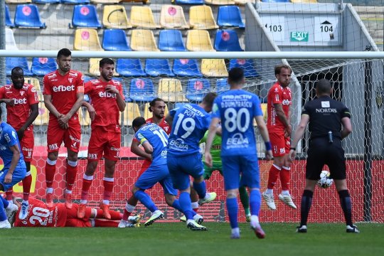 Transfer important pus la cale de o contracandidată a lui Dinamo! Echipa îl aduce pe unul dintre preferații antrenorului | EXCLUSIV