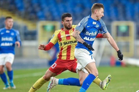 L-au "rezolvat" și pe el. Dinamo a mai ratat un jucător. Ronaldo Deaconu, prezentat la o rivală din Superligă