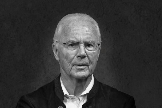 Franz Beckenbauer a decedat la 78 de ani. Lumea fotbalului plânge dispariția "Kaiserului": "Împăratul a murit"
