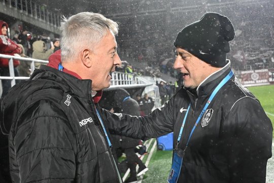Basarab Panduru a ironizat transferurile unei candidate la titlu: ”Am auzit că ne dă pe spate. Nu cade nimeni, nici de pe un scăunel de copii”