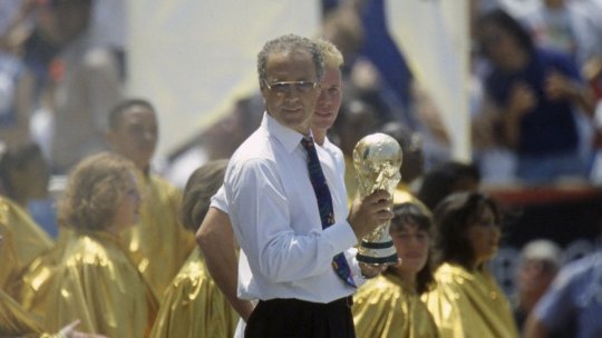 A jucat împotriva lui Beckenbauer și a rămas înmărmurit după decesul neamțului: ”Nu îmi vine să cred! A fost un gentleman”