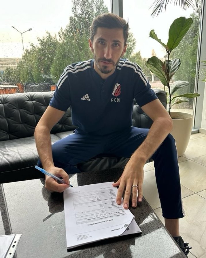Ioan Filip la semnarea contractului cu FC Botoșani