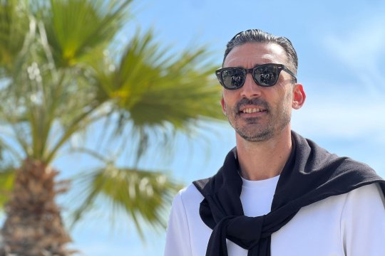 Elias Charalambous a dat verdictul de pe plajă: ”El e cel mai bun antrenor român ever”