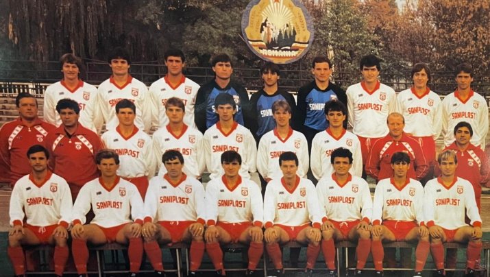 Dinamo, în sezonul 1989-1990