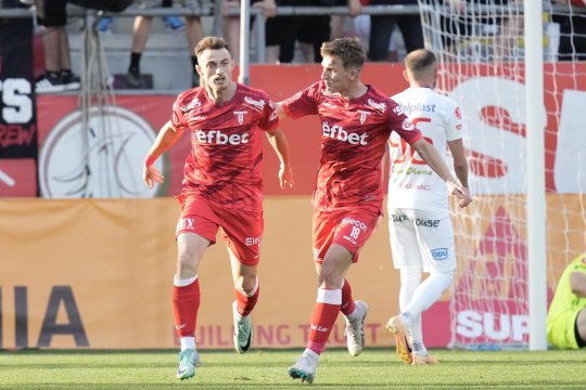 Un nou transfer pe axa Rapid - UTA. Mircea Rednic vrea să își aducă favoritul la echipă