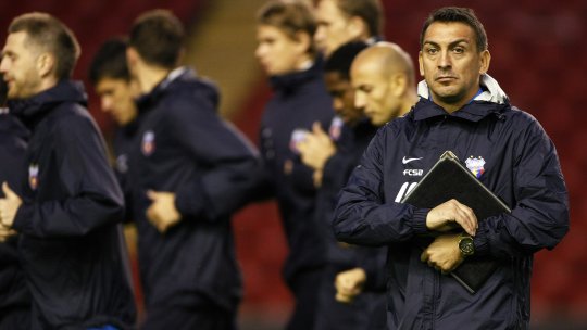 Explicațiile lui Ilie Dumitrescu după ce fostul său jucător a spus că a distrus vestiarul la pauza unui meci: ”Anumiți fotbaliști nu respectă indicațiile...”